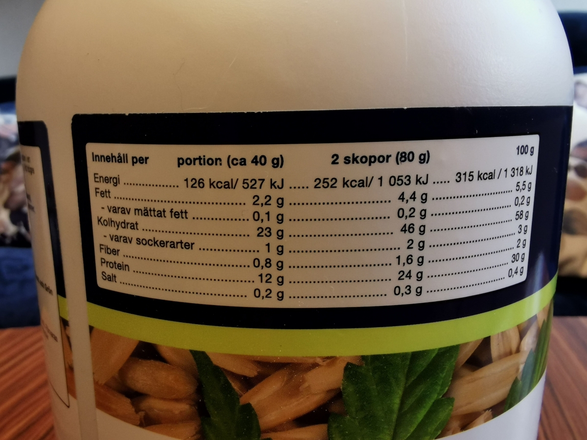 Näringstabell på Better You Vegetarisk Gainer fotograferad av oss