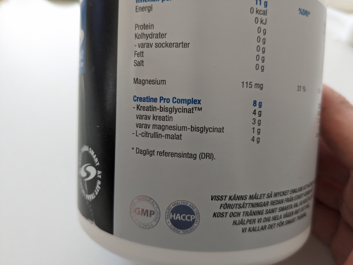 Närbild på innehållsraden på Core Creatine Pro fotad av oss