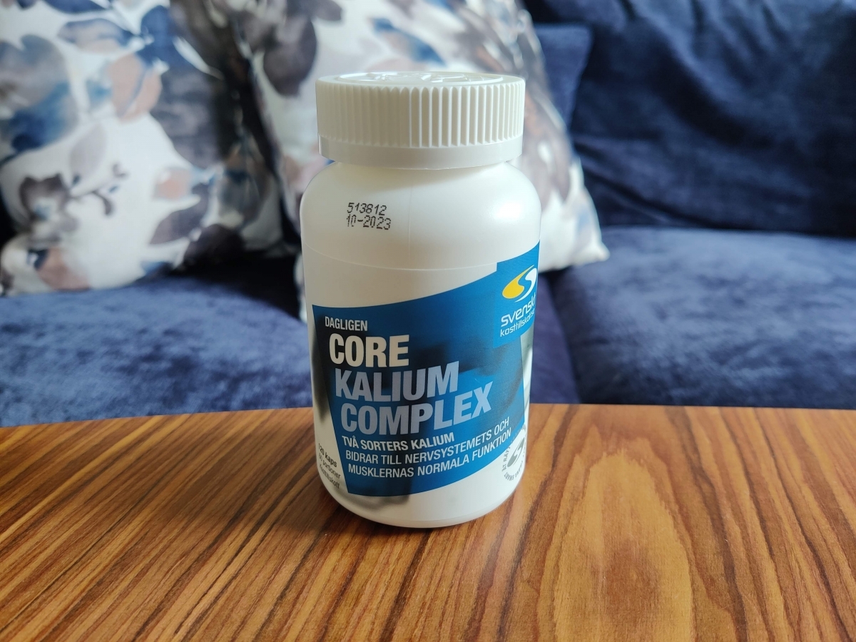 Core Kalium Complex på soffbord i hemmiljö under vår testperiod