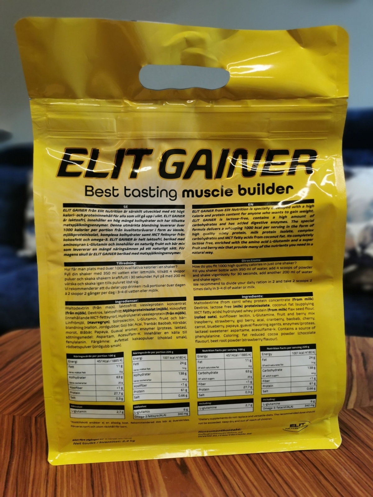 Baksida med tydlig innehållsdeklaration och näringsvärden på Elit Nutrition Lactose Free Gainer