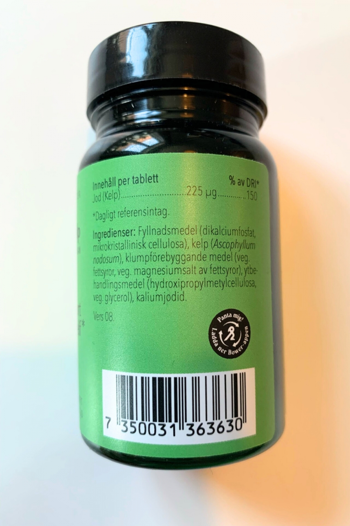 Baksidan på Great Earth Kelp med tydlig innehållsdeklaration och 225 µg jod per tablett