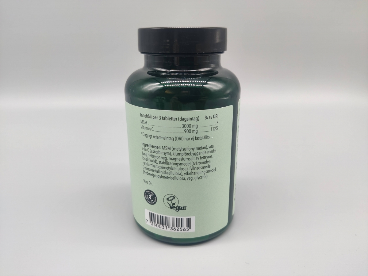 Baksida etikett Great Earth MSM + Vitamin C med 3000 mg MSM och 900 mg C per dagsdos, foto från vårt test