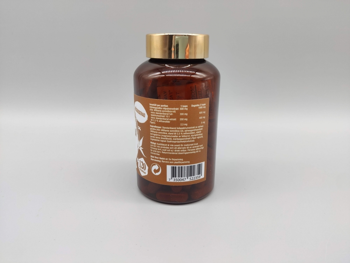 Etikett med innehåll och dosering på Healthwell Ashwagandha Premium, foto av oss