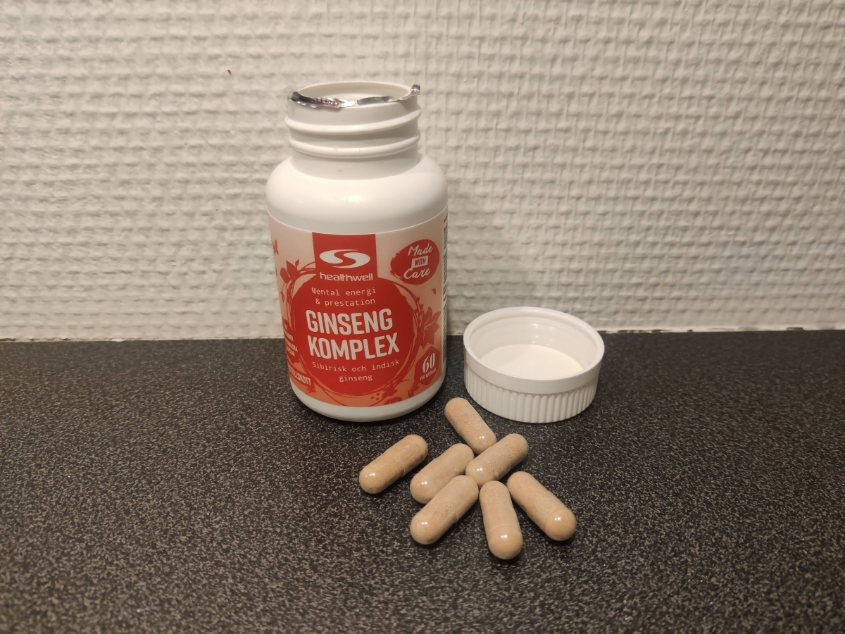 Healthwell Ginseng Komplex öppnad burk med kapslar egen bild från vårt test
