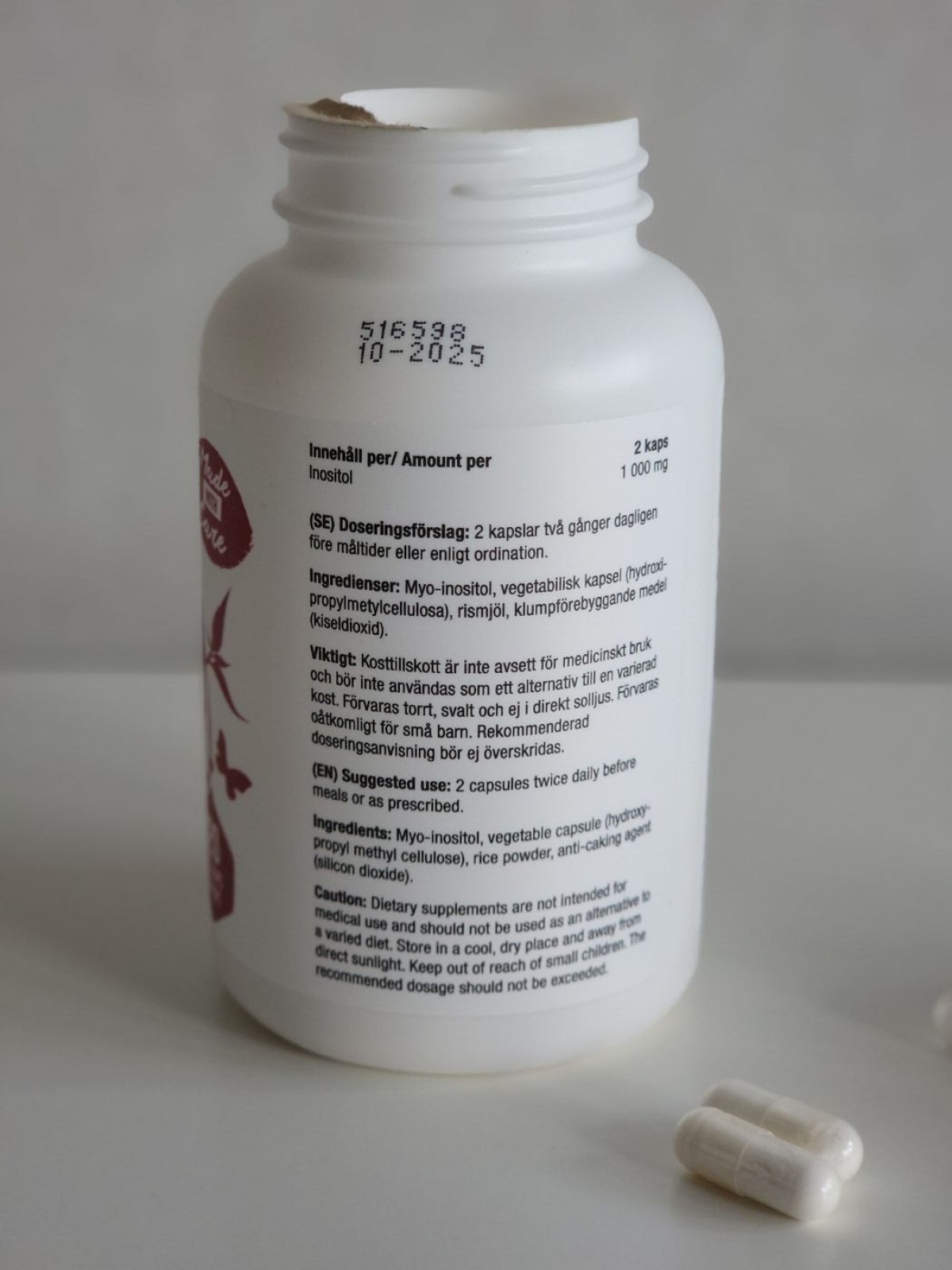 Baksida med doseringsinfo på Healthwell Inositol 1000, vårt eget foto