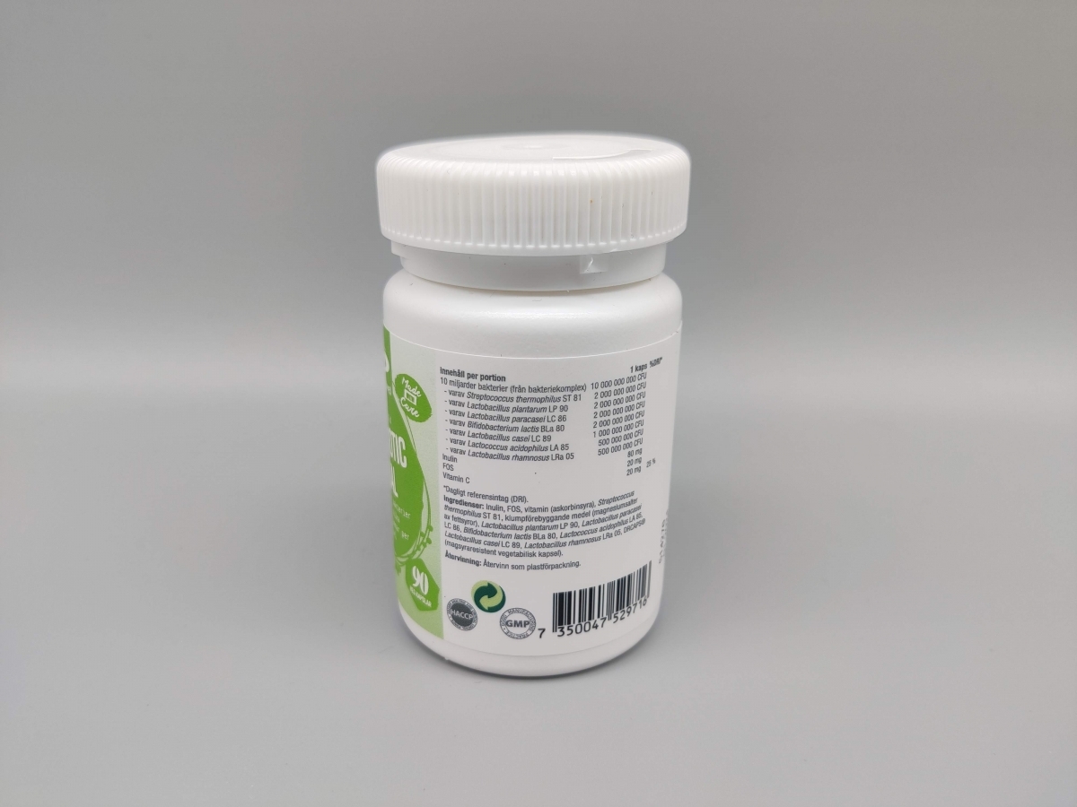 Närbild på innehållsdeklaration med listade bakteriestammar på Probiotic Vital