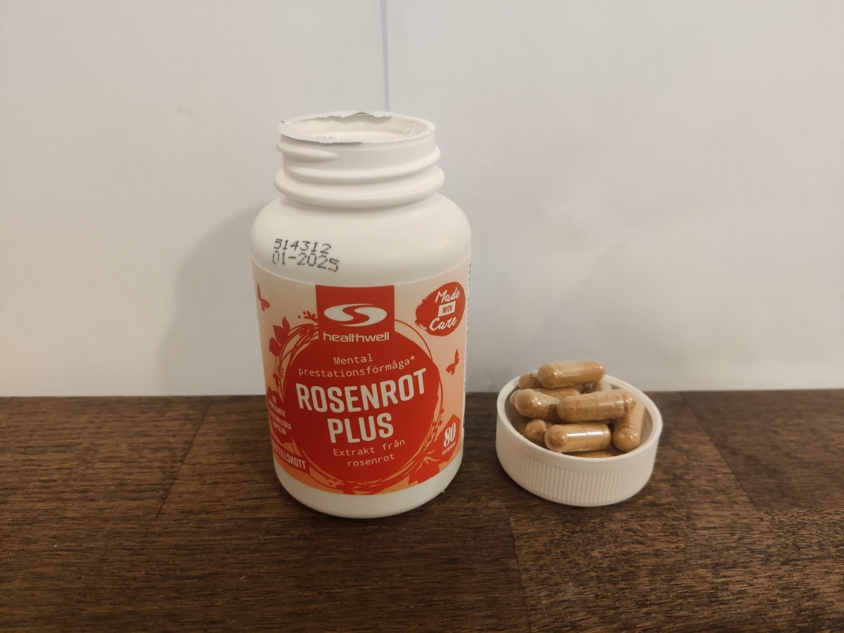 Healthwell Rosenrot Plus, öppnad burk med kapslar – vår egen testbild