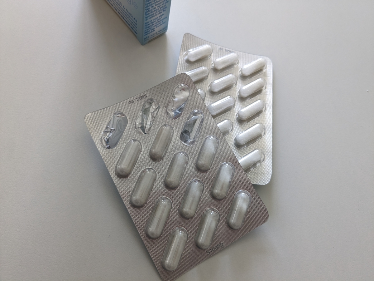 Närbild av Original Silicea kapslar i blister från vårt test