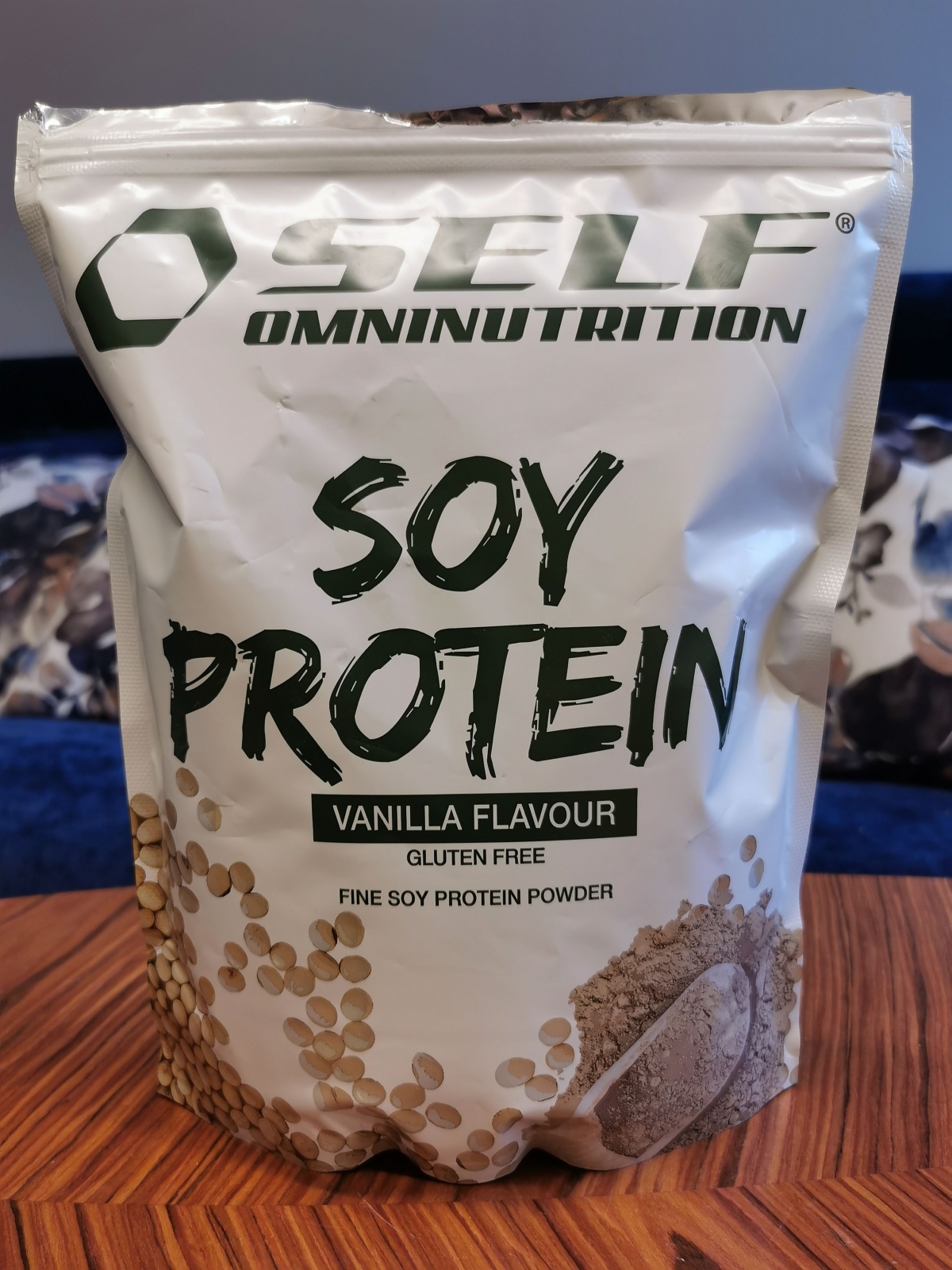 Self Omninutrition Soy Protein vanilj – framsida, foto av oss under testet