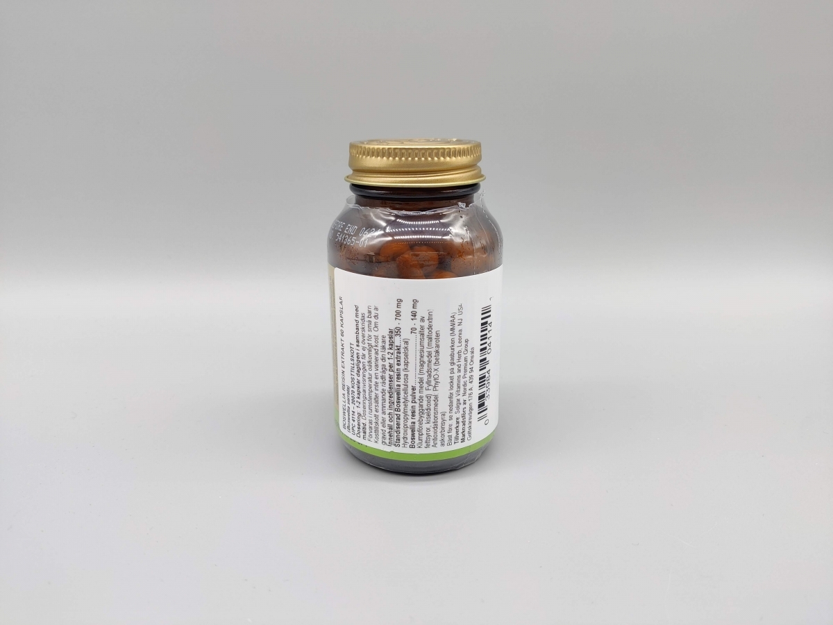 Solgar Boswellia sidovy med innehållsdeklaration, fotad av oss