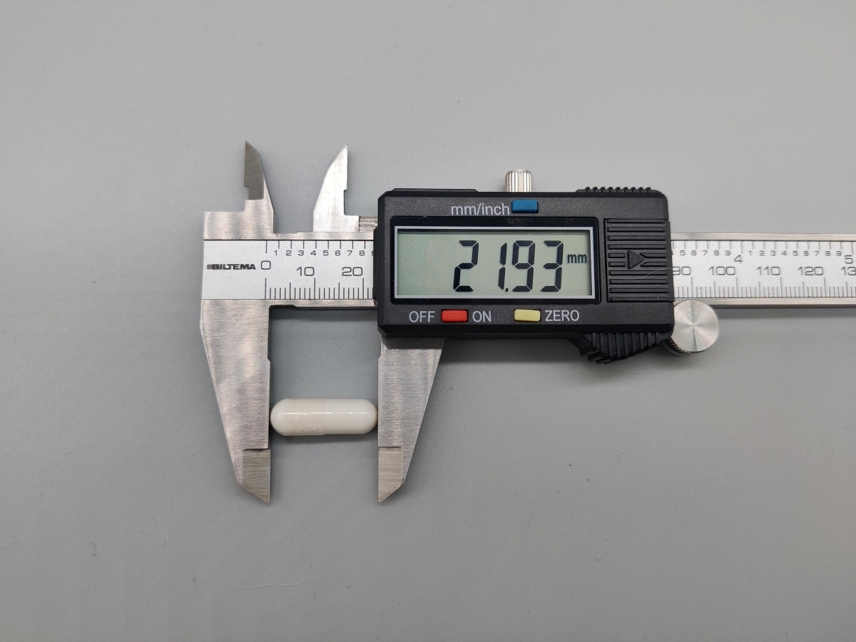 Kapsel mätt till 21,9 mm med skjutmått, dokumenterat i vårt test
