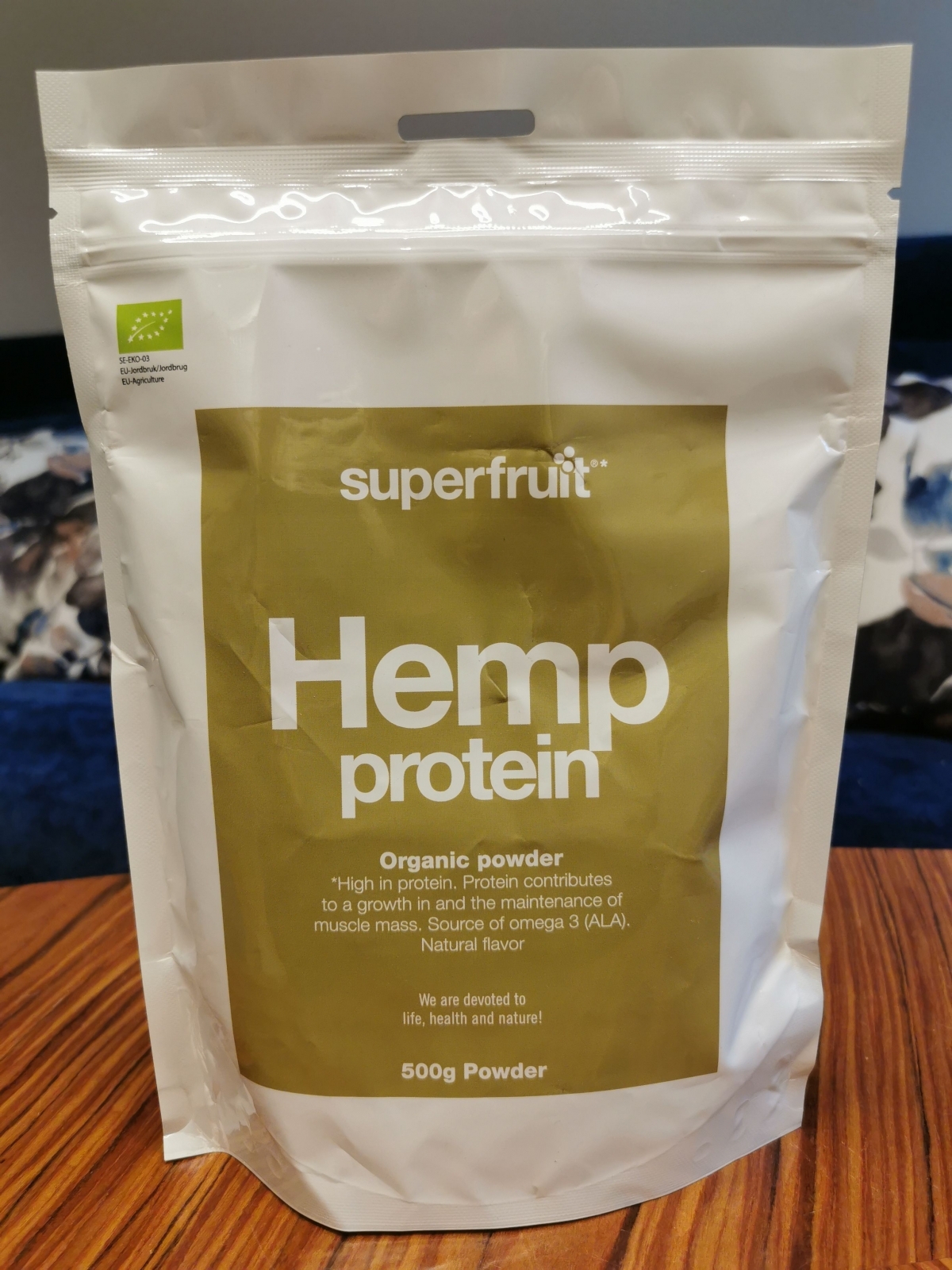 Superfruit Hampaprotein framsida 500 g ekologiskt fotograferad av oss under testet