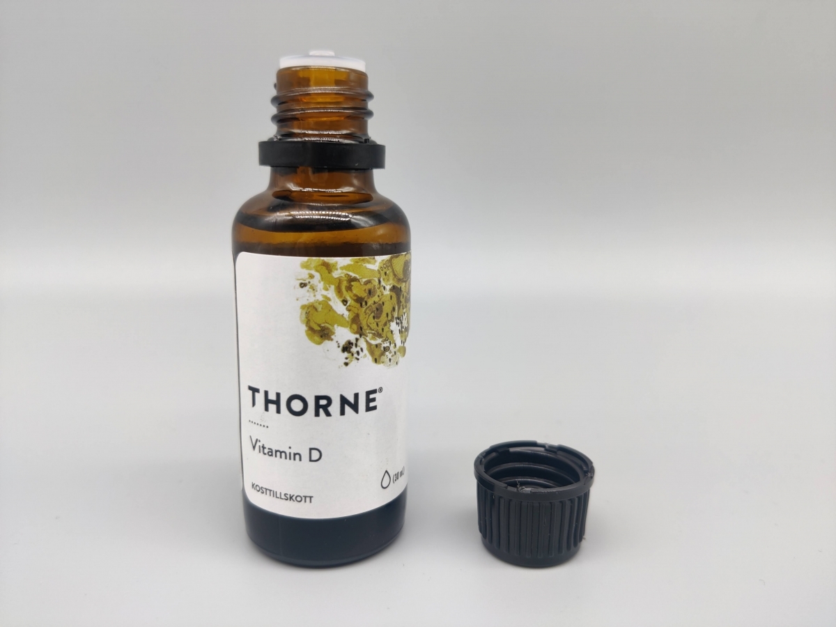 Thorne Vitamin D i studioljus, fotad av oss